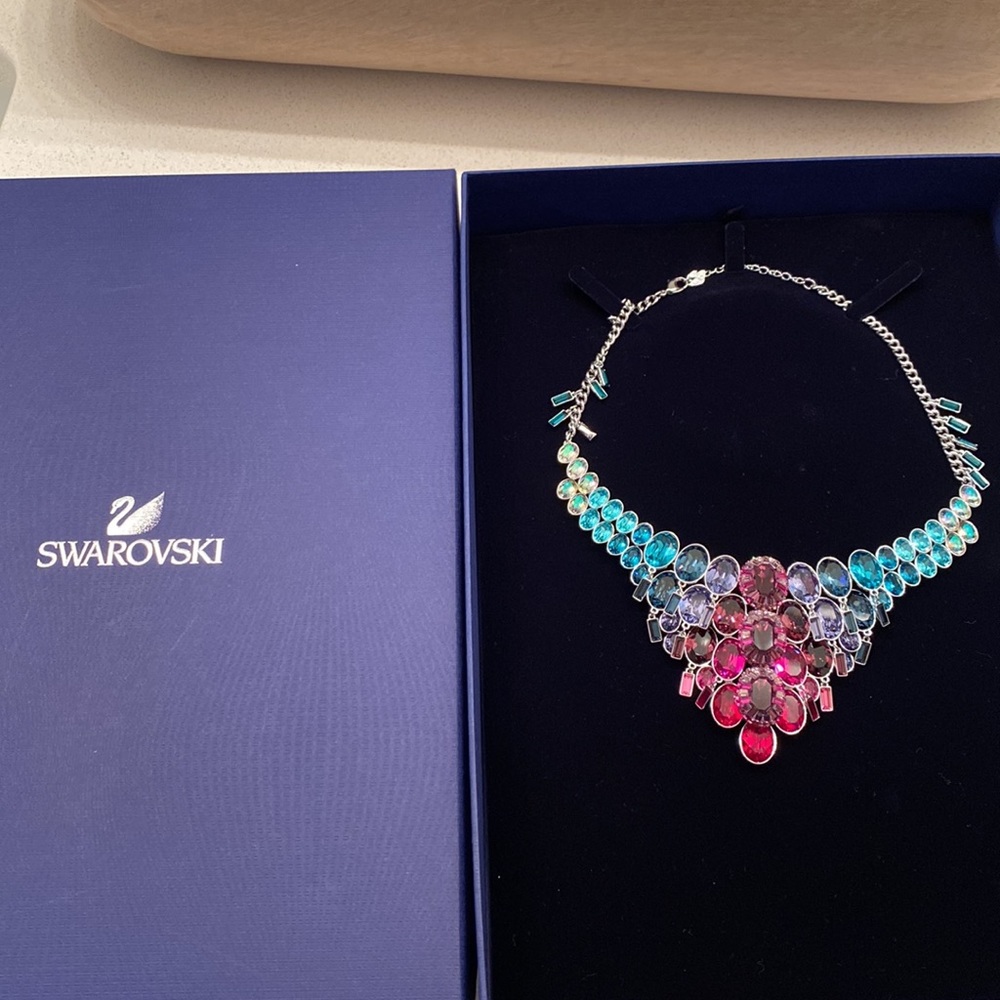 Swarovski Eminence Necklace - Picture 2 of 7
